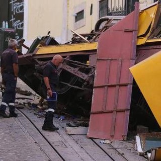 L'italiana ferita a Lisbona: &quot;Mi è sembrato di rivivere il terremoto dell'Aquila del 2009&quot;
