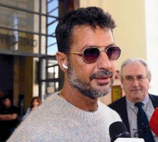 Corona e le chat di Signorini, è indagato per revenge porn: sarà sentito domani