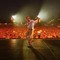 Jovanotti gladiatore col sorriso al Circo Massimo: "Il pessimismo è un lusso che non posso permettermi"