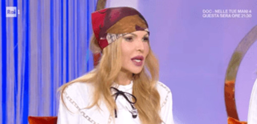 Rita Rusic: "Indosso una bandana perché sono stata operata, avevo un tumore maligno" Rita Rusic: "Indosso una bandana perché sono stata operata, avevo un tumore maligno"