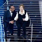 Sanremo, la 105enne Gianna Pratesi sul palco per un omaggio alla Repubblica Sanremo, la 105enne Gianna Pratesi sul palco per un omaggio alla Repubblica
