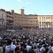 Palio di Siena, domani la grande sfida dell'Assunta: dove vederla in tv Palio di Siena, domani la grande sfida dell'Assunta: dove vederla in tv