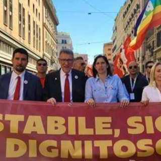 1 maggio, Schlein in piazza con la Cgil: &quot;Andiamo a votare 5 sì ai referendum&quot;