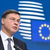 Ue, Dombrovskis: "Esamineremo a fondo le richieste di Italia e Grecia, no a nuove forme di flessibilità"