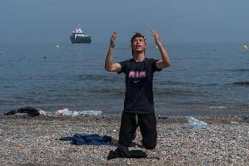 Ceuta, "meglio senzatetto in Spagna che tornare in Marocco": le testimonianze