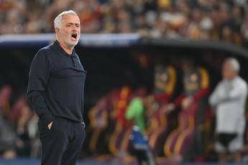 Mourinho: "Sul 3-1 per tutti la partita era morta invece erano morti i giocatori della Roma"