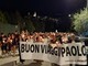 A Santi Cosma e Damiano in mille per la fiaccolata per Paolo, suicida a 14 anni