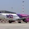 Volo Wizz Air per Atene, il Boeing decolla a due secondi dal disastro: svelato l’errore dei piloti a Luton Volo Wizz Air per Atene, il Boeing decolla a due secondi dal disastro: svelato l’errore dei piloti a Luton