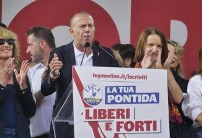 Lega, parla Romeo: "Salvini? Non mi interessano le sfide. Dobbiamo tornare allo spirito di Bossi" Lega, parla Romeo: "Salvini? Non mi interessano le sfide. Dobbiamo tornare allo spirito di Bossi"