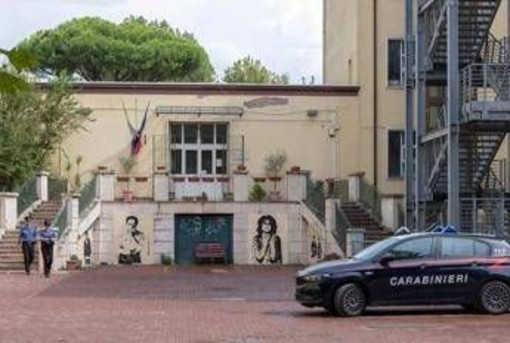 Prof accoltellata, Giannini: "A Roma controlli random nelle scuole e web sotto osservazione" Prof accoltellata, Giannini: "A Roma controlli random nelle scuole e web sotto osservazione"