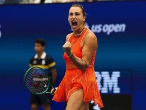 Us Open, Sabalenka batte Noskova in tre set e vola in semifinale