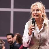 Licia Colò a Verissimo, insultata per l'età: "Mi dicono di andare in pensione. Ho 64 anni e sono felice" Licia Colò a Verissimo, insultata per l'età: "Mi dicono di andare in pensione. Ho 64 anni e sono felice"