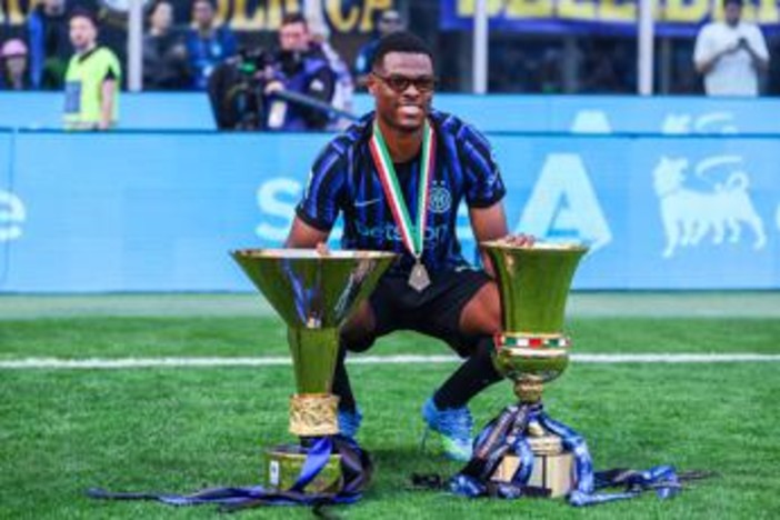 Inter, è ufficiale il passaggio di Dumfries al Real Madrid