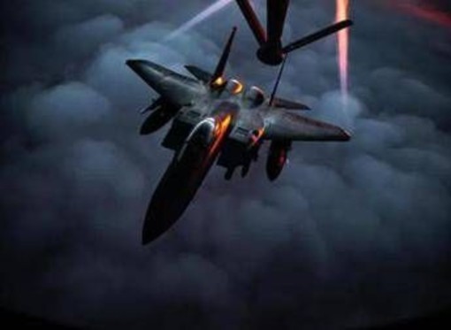 Iran, primo jet Usa colpito: F-15 costretto a atterraggio d'emergenza