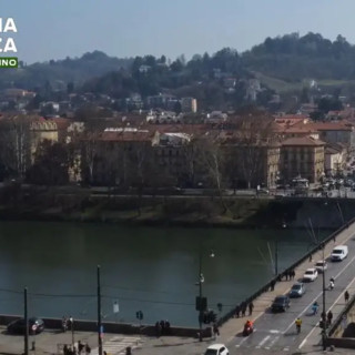 Finta banca e falso oro per truffare risparmiatori, maxi sequestro a Torino