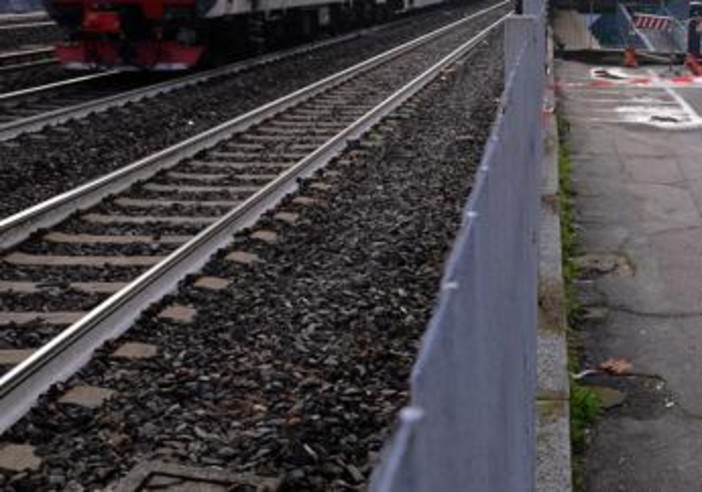 Operaio scivola sui binari, travolto e ucciso da treno a San Giorgio di Nogaro