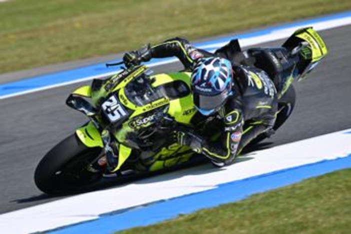 MotoGp, Fernandez il più veloce nelle libere davanti a Marquez caduto senza conseguenze MotoGp, Fernandez il più veloce nelle libere davanti a Marquez caduto senza conseguenze