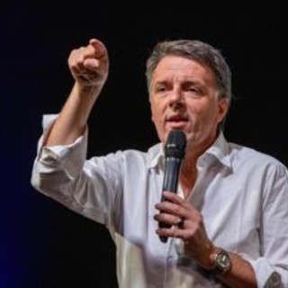 Centrosinistra, Renzi apre a Conte: "Se vince le primarie lo sosterrò"