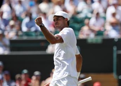 Cobolli, quarti a Wimbledon ed esultanza alla Ronaldo. Poi chiede una casa... in prestito Cobolli, quarti a Wimbledon ed esultanza alla Ronaldo. Poi chiede una casa... in prestito
