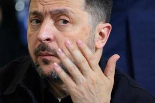 Ucraina, la minaccia di Zelensky: "I cieli della Russia non sono più sicuri". Putin: "Terrorista" Ucraina, la minaccia di Zelensky: "I cieli della Russia non sono più sicuri". Putin: "Terrorista"
