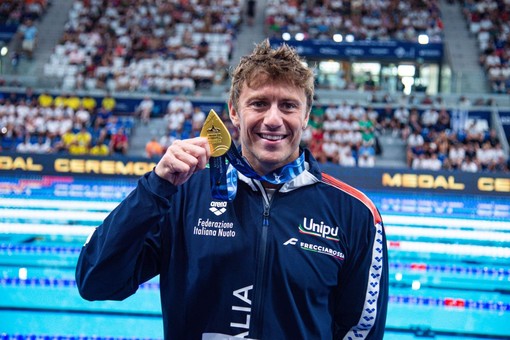 Agli Europei di nuoto oro Martinenghi nei 50 rana, quinta medaglia per Curtis Agli Europei di nuoto oro Martinenghi nei 50 rana, quinta medaglia per Curtis