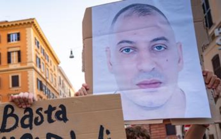 Fakir, autopsia sul corpo del 42enne morto durante l'intervento della polizia