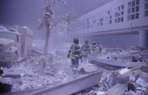 11 settembre, dai documenti sull'aria tossica ai dati dei vigili del fuoco: l'impatto sulla salute 25 anni dopo 11 settembre, dai documenti sull'aria tossica ai dati dei vigili del fuoco: l'impatto sulla salute 25 anni dopo