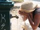Caldo, afa riguadagna terreno: giovedì bollino rosso in 3 città, arancione in 9