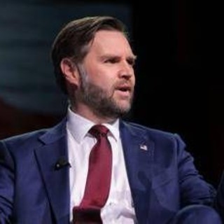 Iran-Usa, Vance: "Due mesi per negoziati iniziano oggi". Il messaggio a Israele: "Trump unico alleato" Iran-Usa, Vance: "Due mesi per negoziati iniziano oggi". Il messaggio a Israele: "Trump unico alleato"