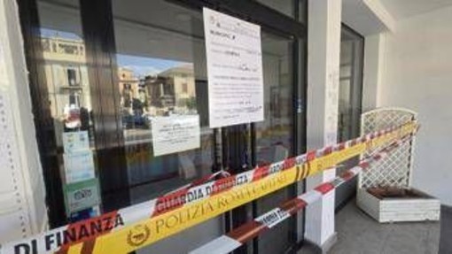 Ostia, sequestrati i due stabilimenti storici Urbinati e Le Palme
