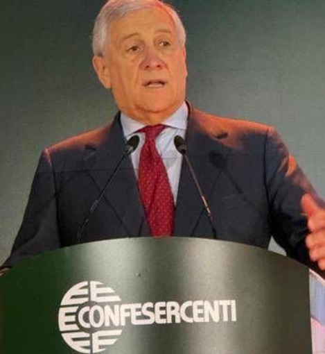 Tajani: &quot;Serve un'Europa politica forte, dobbiamo avere il coraggio di andare avanti&quot;
