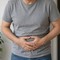 "Ho imparato a fare rutti a 52 anni, mi è cambiata la vita": la sindrome rara e la cura