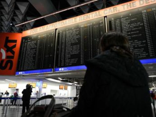 Malaria all'aeroporto di Francoforte, 1 morto e 5 casi tra i dipendenti: rafforzati i controlli