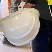 Pistoia, cade dal tetto di un capannone: operaio muore a 43 anni Pistoia, cade dal tetto di un capannone: operaio muore a 43 anni