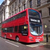 Gb, i celebri bus rossi 'parlano' cinese: svolta green a Londra con l'aiuto di Pechino Gb, i celebri bus rossi 'parlano' cinese: svolta green a Londra con l'aiuto di Pechino