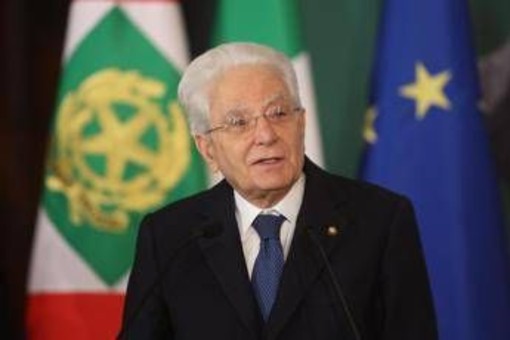 Mattarella: "Il mondo deve essere riconoscente a Leone XIV. Potere può far perdere equilibrio, autoironia eviterebbe imbarazzi"