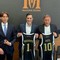 La Maxima Roma si presenta, con Totti per riportare in alto il basket della Capitale La Maxima Roma si presenta, con Totti per riportare in alto il basket della Capitale