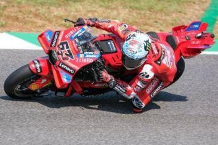 MotoGp, la rabbia di Bagnaia: &quot;Sto perdendo la pazienza, voglio spiegazioni&quot;