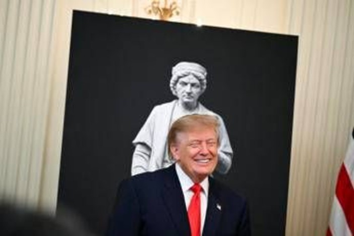 Trump festeggia Colombo alla Casa Bianca, caccia al voto degli italoamericani