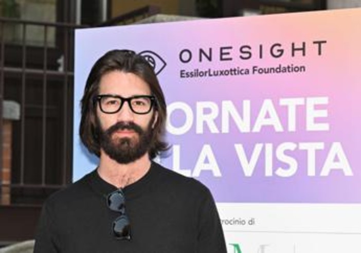EssilorLuxottica, Leonardo Maria Del Vecchio lascia tutti gli incarichi EssilorLuxottica, Leonardo Maria Del Vecchio lascia tutti gli incarichi