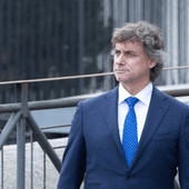 Operaio muore al Colosseo, Rai rinvia serata evento di Alberto Angela: "Andrea aveva l'età dei miei figli" Operaio muore al Colosseo, Rai rinvia serata evento di Alberto Angela: "Andrea aveva l'età dei miei figli"