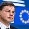 Caro energia, da Ue flessibilità fino a 0,3% annuo per 3 anni. Dombrovskis: "No per sconto accise"