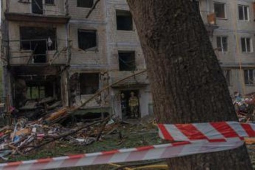 Ucraina, missili balistici russi su Kiev: 9 morti
