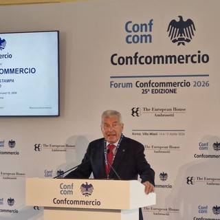 Confcom, crescita +0,3% nel 2026 e rischio stagnazione