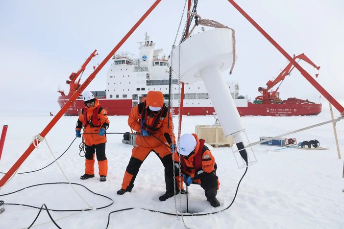 Cina, internet satellitare collega per la prima volta “i tre poli” della Terra Cina, internet satellitare collega per la prima volta “i tre poli” della Terra