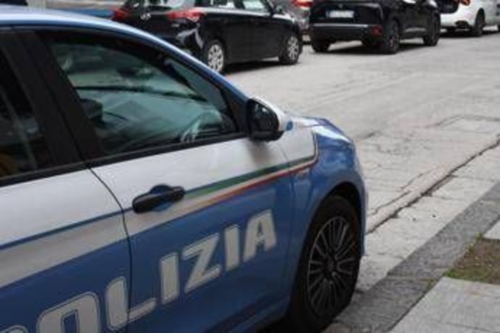 Palermo, 33enne ferita in pieno centro: a sparare dall'auto è stato un ventenne Palermo, 33enne ferita in pieno centro: a sparare dall'auto è stato un ventenne