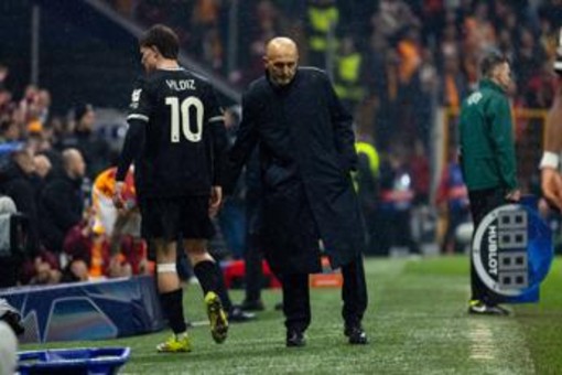 Yildiz via dalla Juve? Spalletti: "Sono tranquillo, è un fenomeno" Yildiz via dalla Juve? Spalletti: "Sono tranquillo, è un fenomeno"