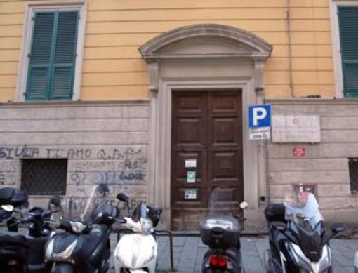 Scuola, i sindacati: "Oltre 200mila supplenti, manca più della metà dei prof di sostegno" Scuola, i sindacati: "Oltre 200mila supplenti, manca più della metà dei prof di sostegno"