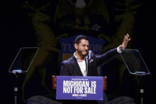 Usa, El-Sayed vince primarie Dem per il Senato in Michigan: chi è il progressista critico con Israele Usa, El-Sayed vince primarie Dem per il Senato in Michigan: chi è il progressista critico con Israele