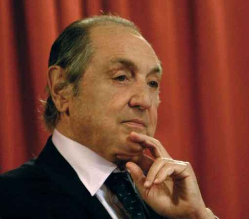 “Orizzonti Condivisi”, a Emmanuele F.M. Emanuele il premio “Ambasciatore di Pace” “Orizzonti Condivisi”, a Emmanuele F.M. Emanuele il premio “Ambasciatore di Pace”